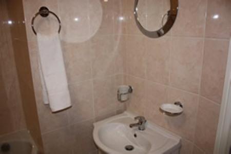 The Anvil Lodge Shifnal Ngoại thất bức ảnh
